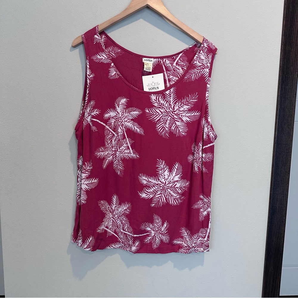 Lotus Resort Red Maroon Sleeveless Tropical Print Tank Top Lightweight Vacation